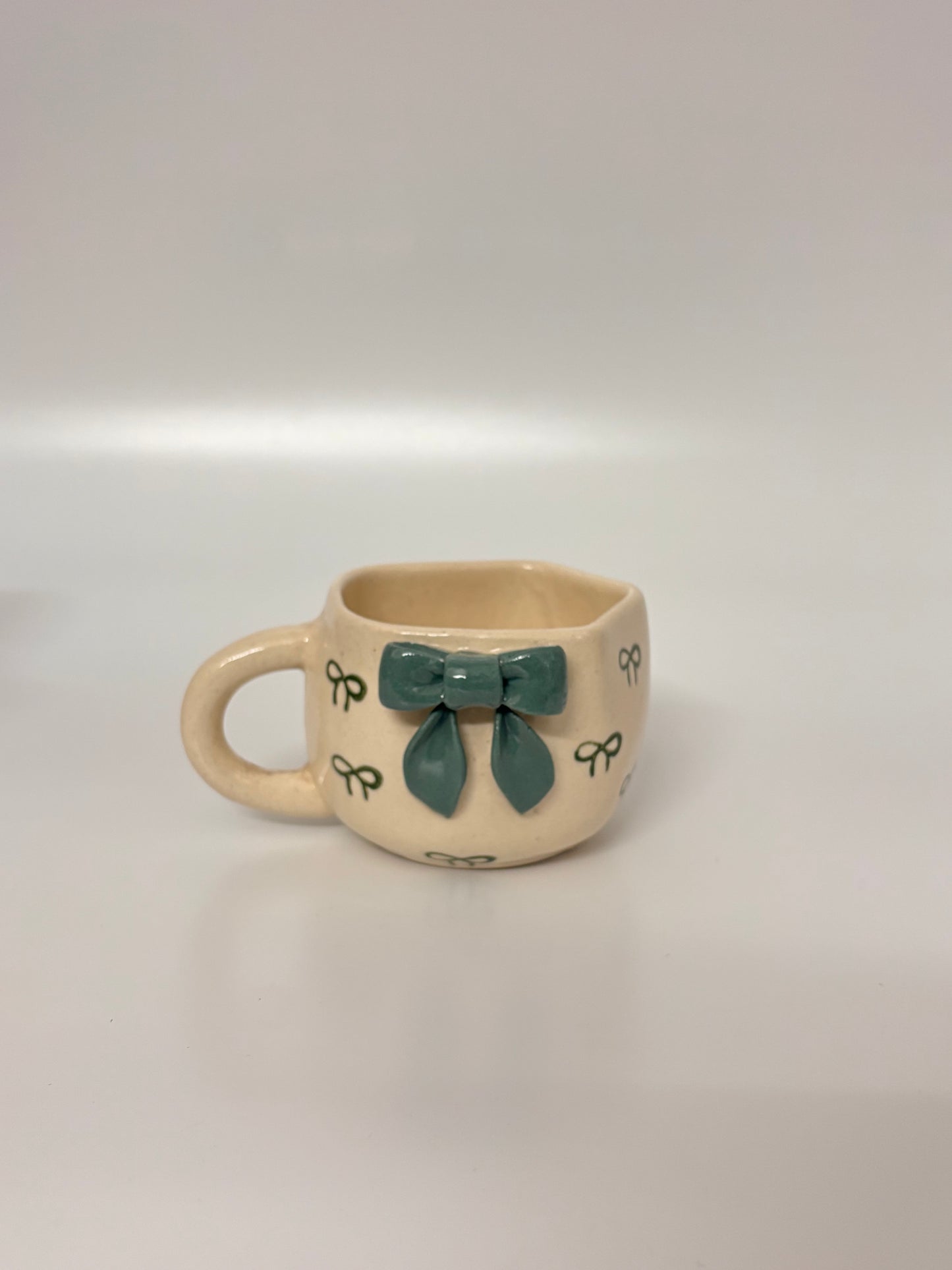 GREEN BOW MUG