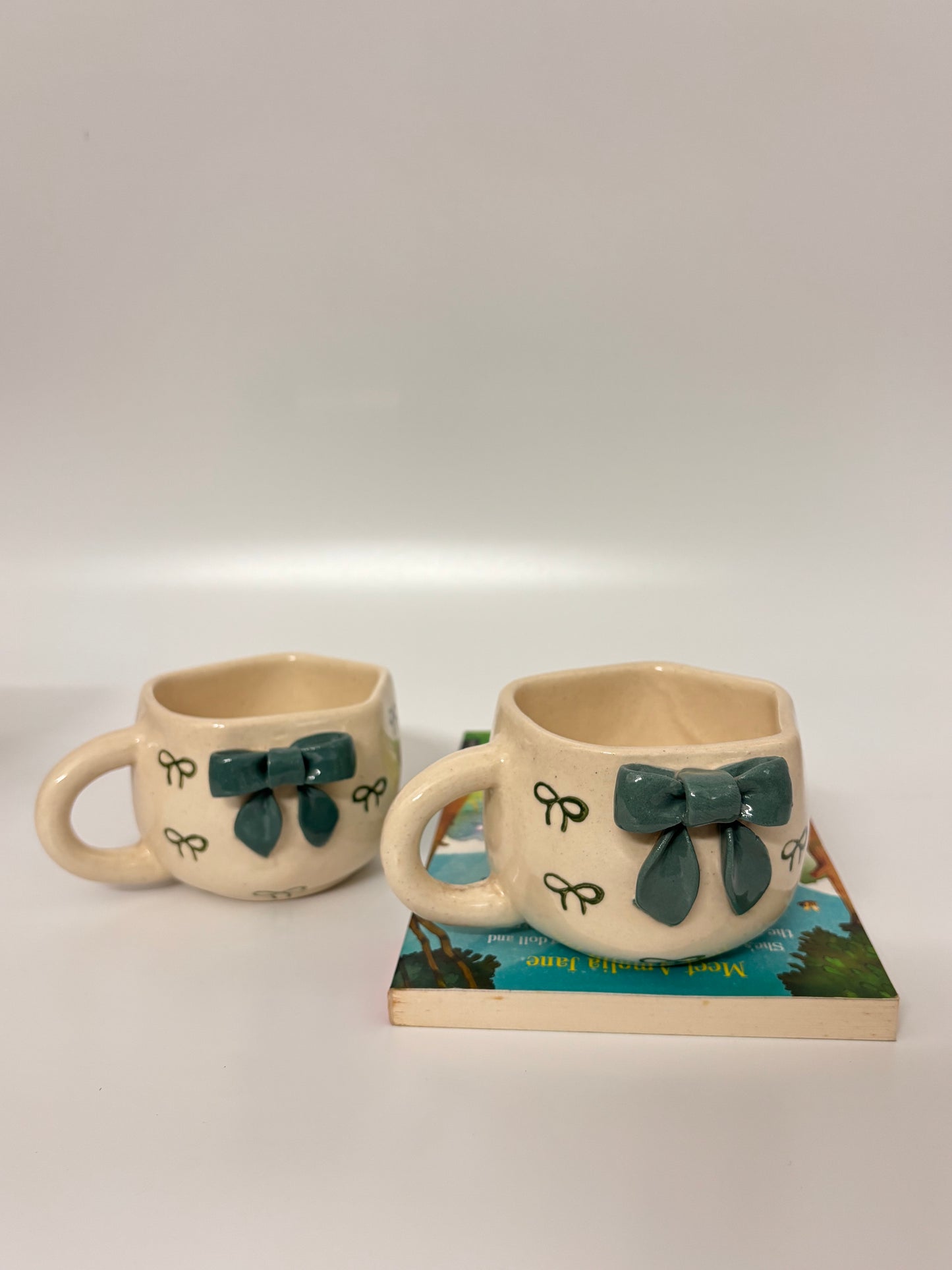 GREEN BOW MUG