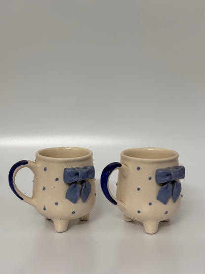 Blue Bow Footed Ceramic Mug