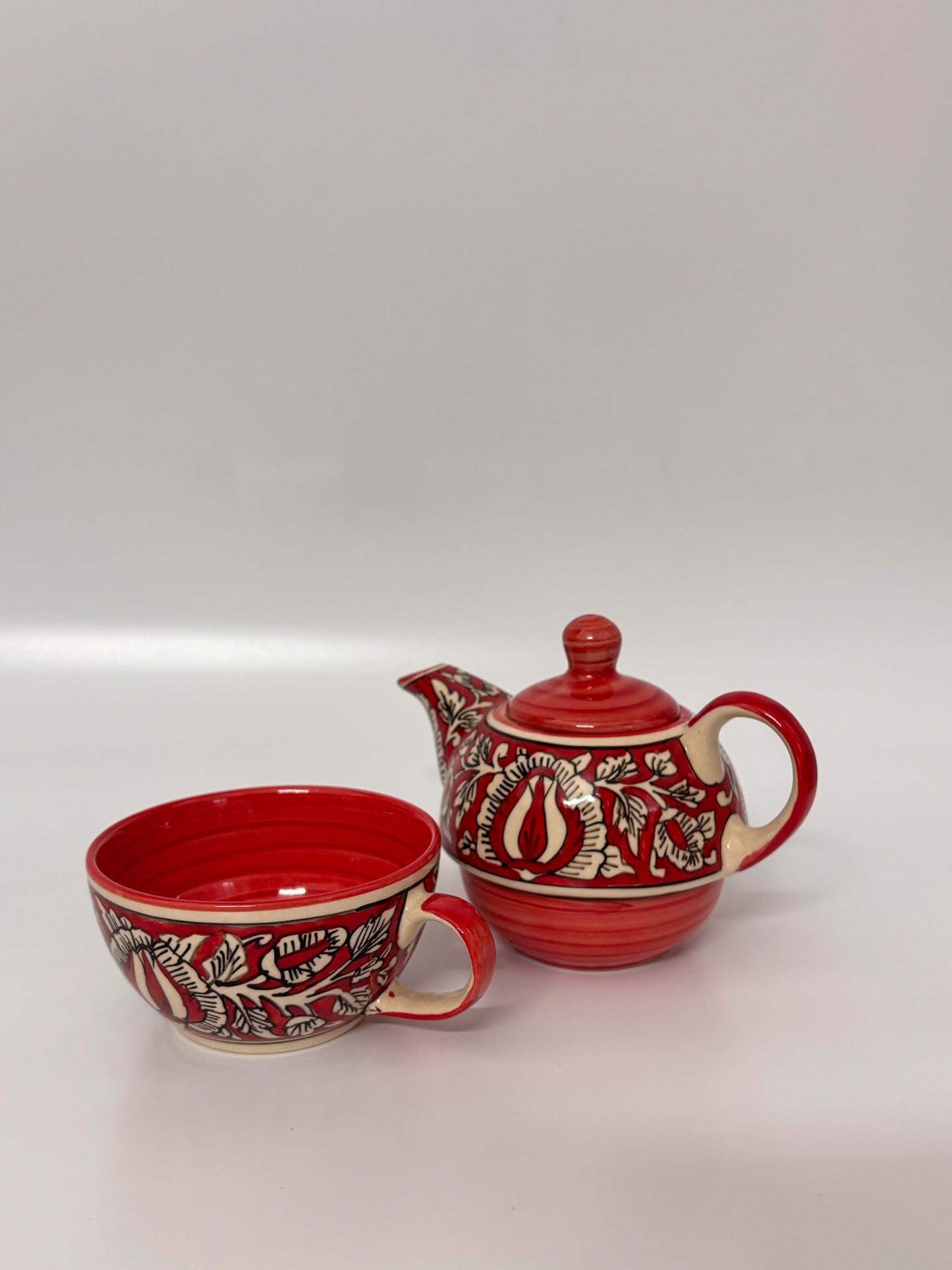 Crimson Blossom Tea-for-One
 Set