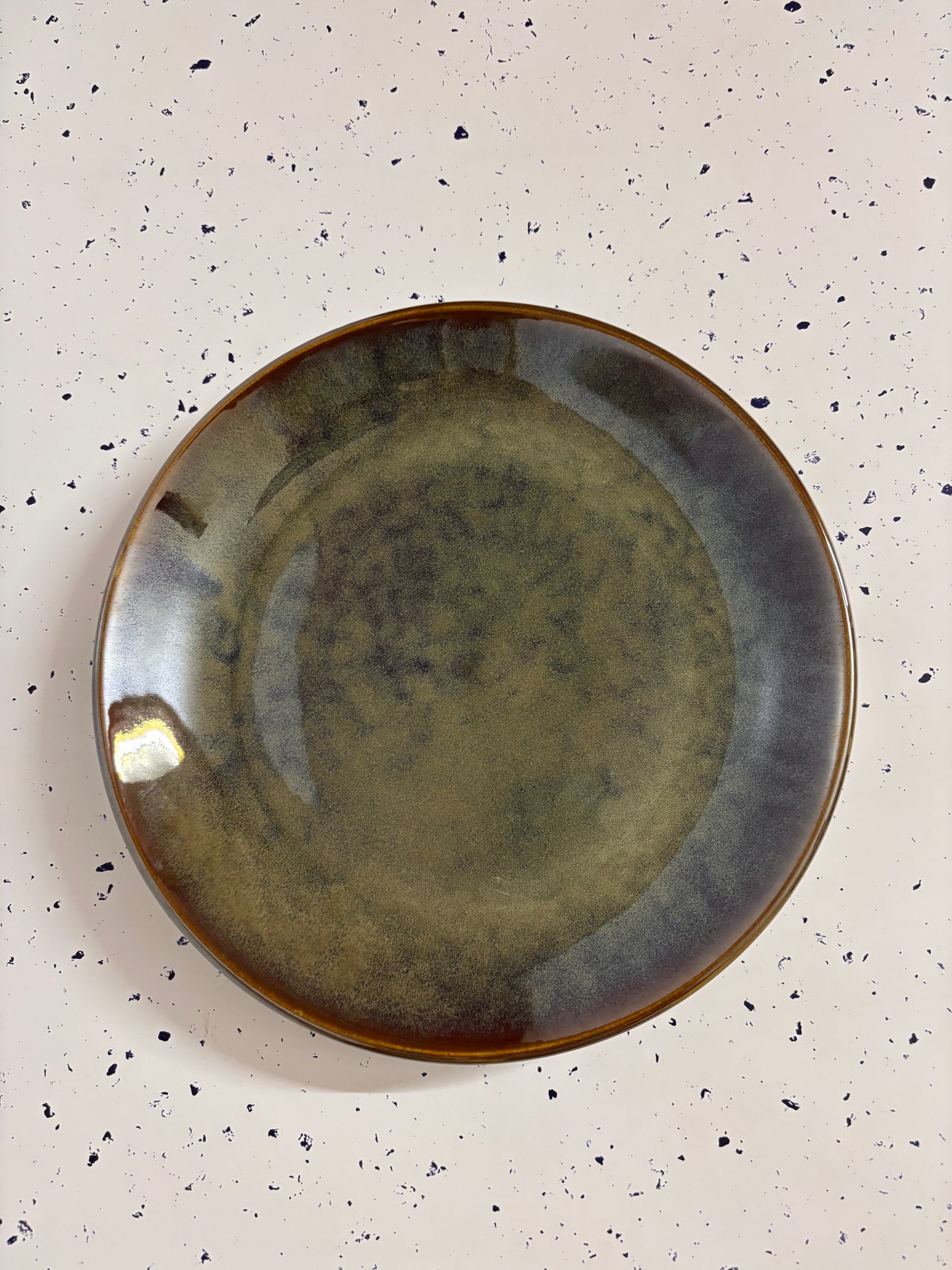Earthy Brown–Green
 Glazed Ceramic Dinner Set – 20 Pieces