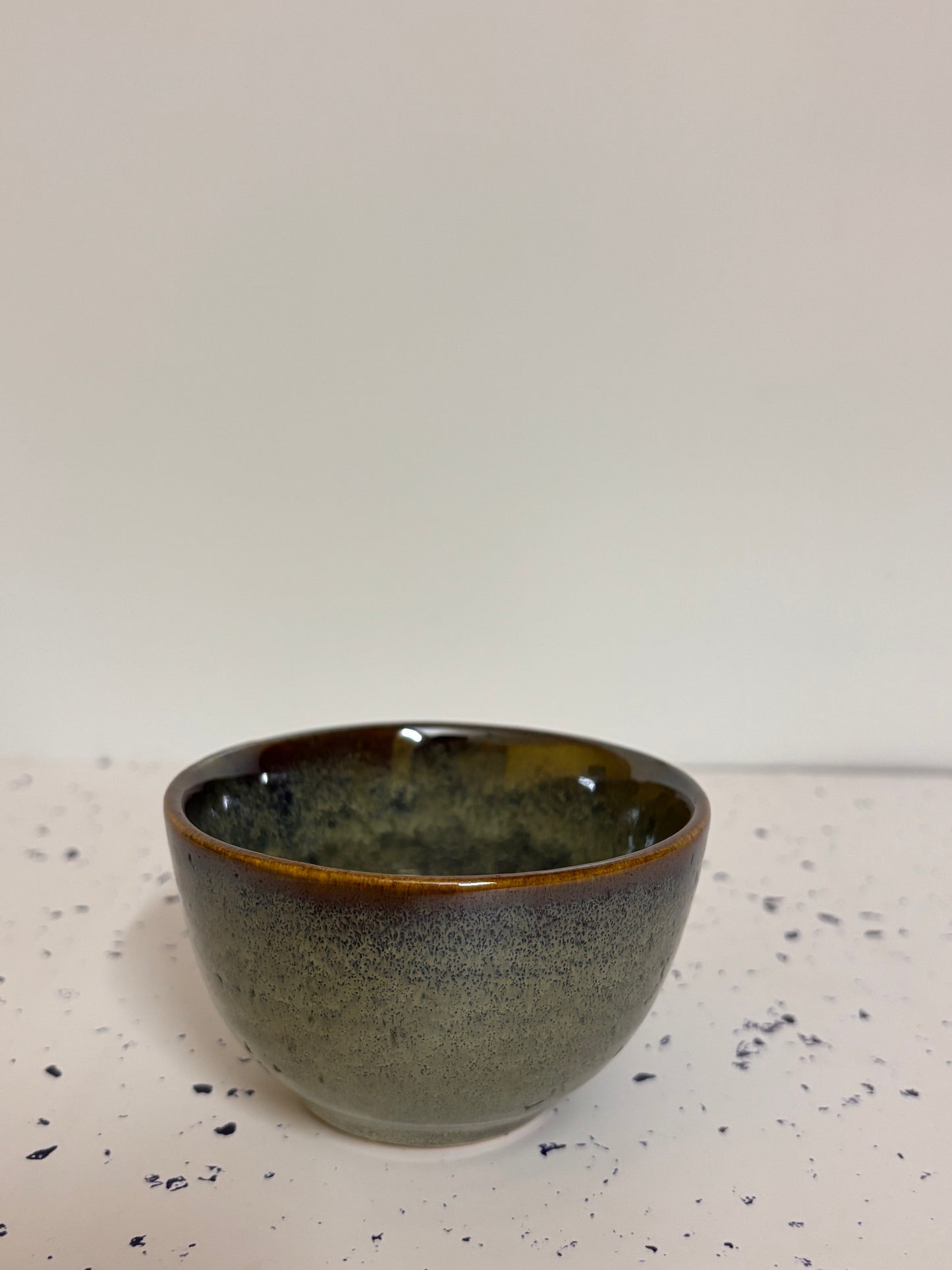 Earthy Brown–Green
 Glazed Ceramic Dinner Set – 20 Pieces