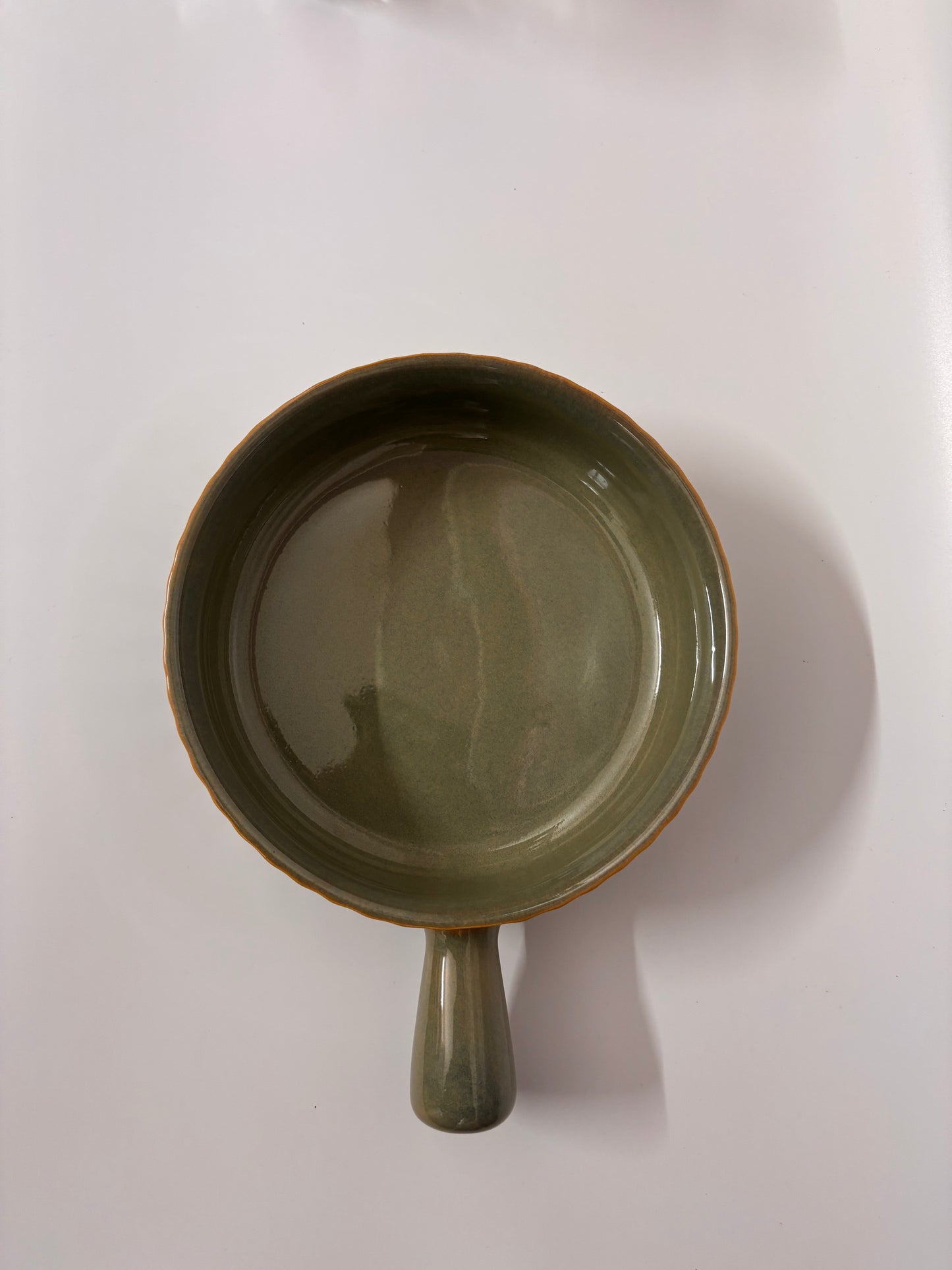 Olive Green Ceramic 
Pasta Pan / Handled Bowl
