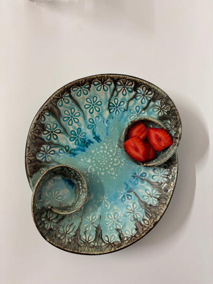 Blue Blossom Embossed Ceramic Snack Platter
 with Dual Dip Bowls