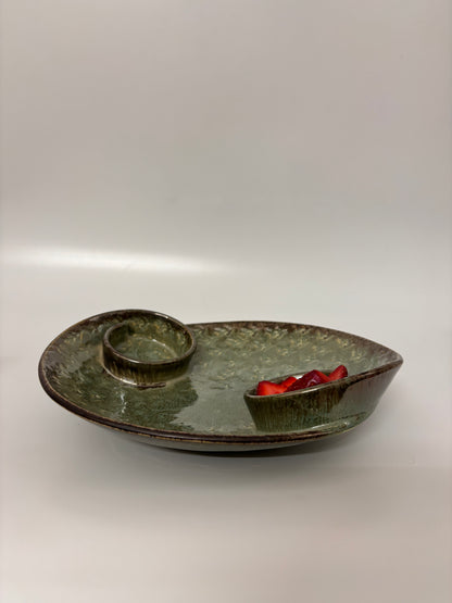 Green Reactive Glaze Ceramic Snack Platter
 with Dual Dip Bowls