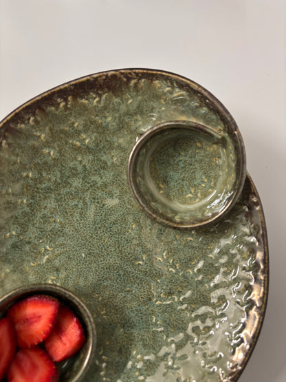 Green Reactive Glaze Ceramic Snack Platter
 with Dual Dip Bowls