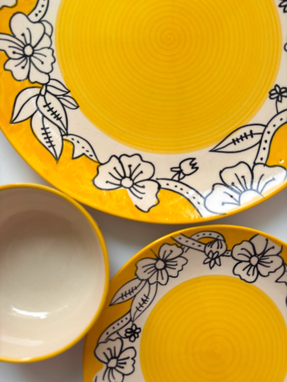 Sun Bloom Floral Dinner Set (Set of 6)